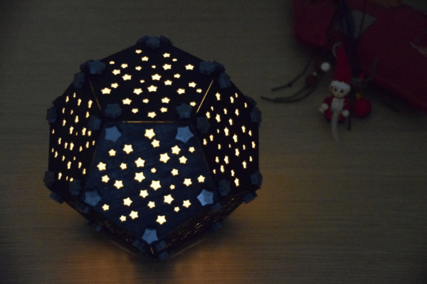 Dodecahedron Shape Geometric Lamp Projecting Christmas Stars Shadows