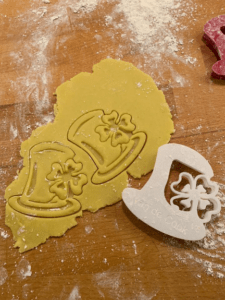 New Year Cookie Cutter - Hat With Cloverleaf 3d printed