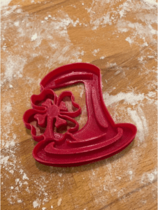 New Year Cookie Cutter - Hat With Cloverleaf 3d printed