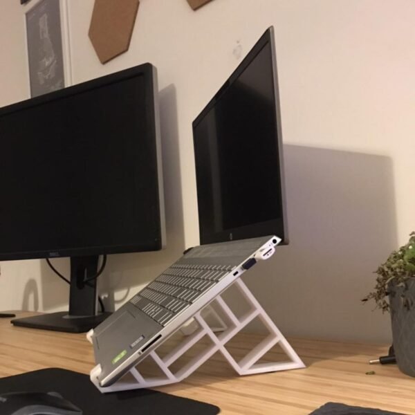 3D Printed Geometric Laptop/Notebook/Laptop Stand.