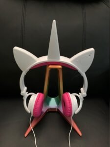 SPECIAL ADDITION Headphone Stand RAINBOW VARIANT Minimalistic Headphone Stand is a heavy-duty universal headphones stand. While weighing about 167 gm; the sturdy infill, one-piece construction, and even weight distribution allow it to support even the heaviest sets of headphones with ease.