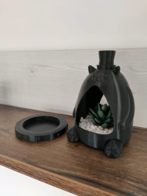 Elegant fancy cat pot planter with tray and holes for watering
