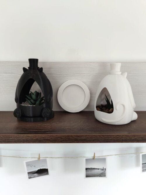 Elegant fancy cat pot planter with tray and holes for watering