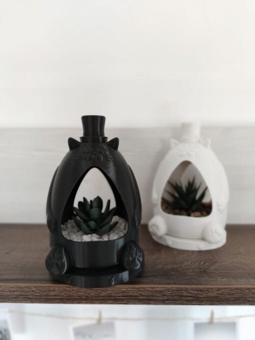 Elegant fancy cat pot planter with tray and holes for watering