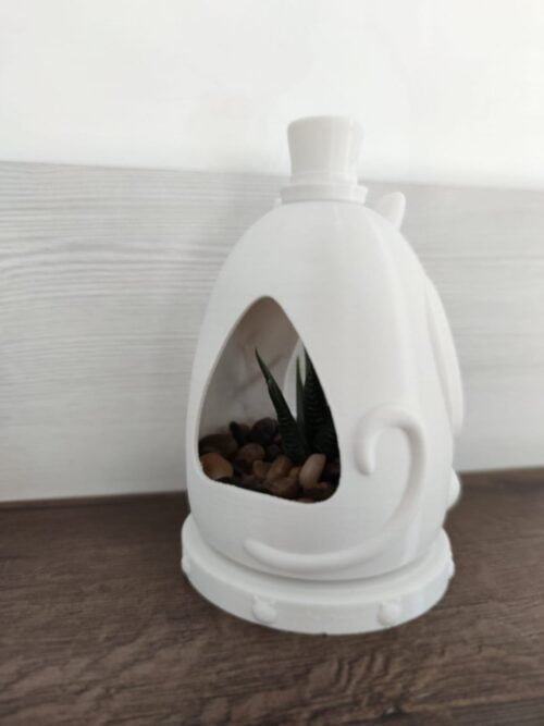Elegant fancy cat pot planter with tray and holes for watering