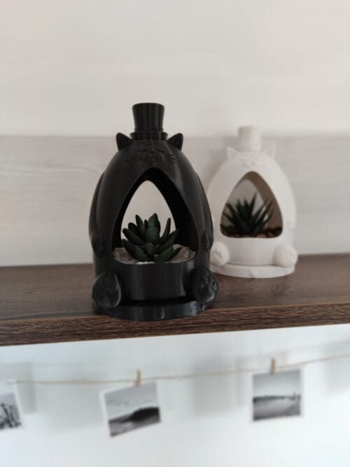 Elegant fancy cat pot planter with tray and holes for watering