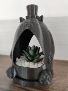Elegant fancy cat pot planter with tray and holes for watering