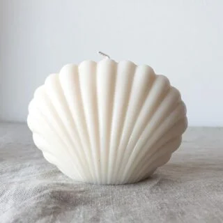 Polaris Fox Scented Shell Candle White