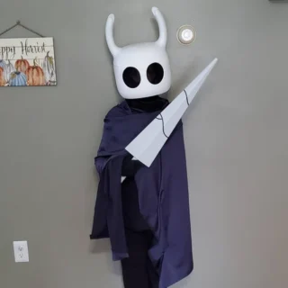 Hollow Knight Mask and Nail Combo