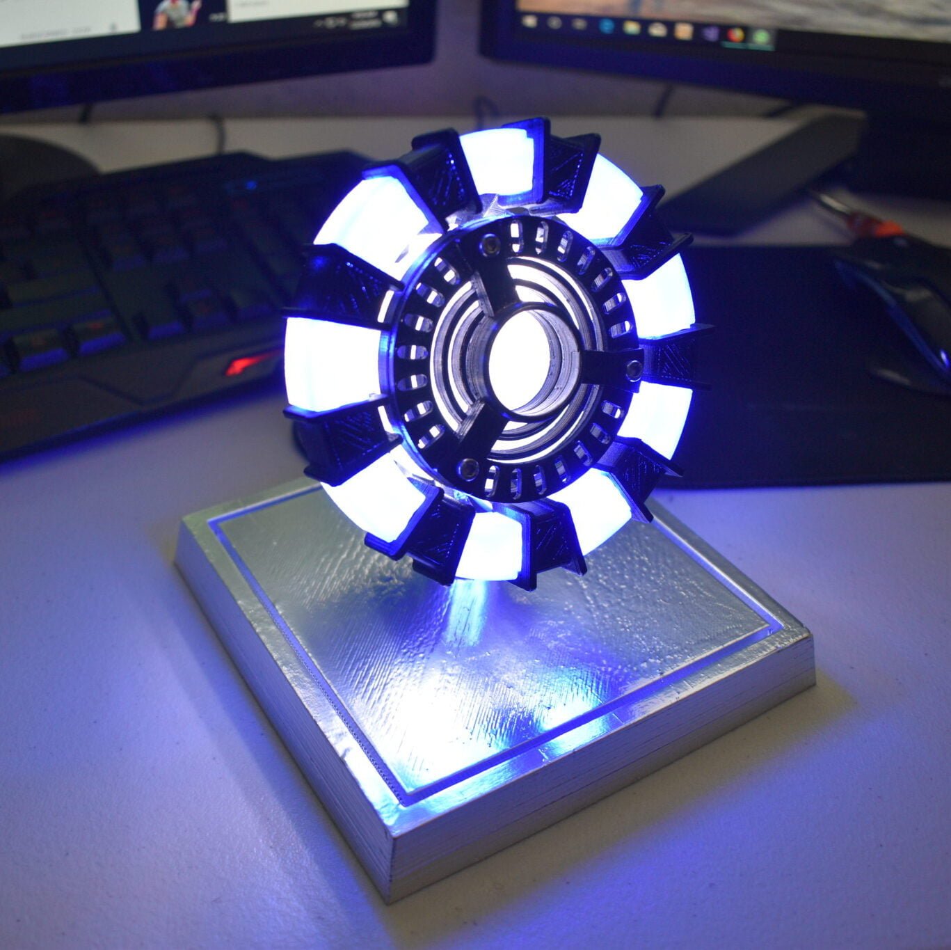 Arc Reactor Mark 1 with Stand for Display