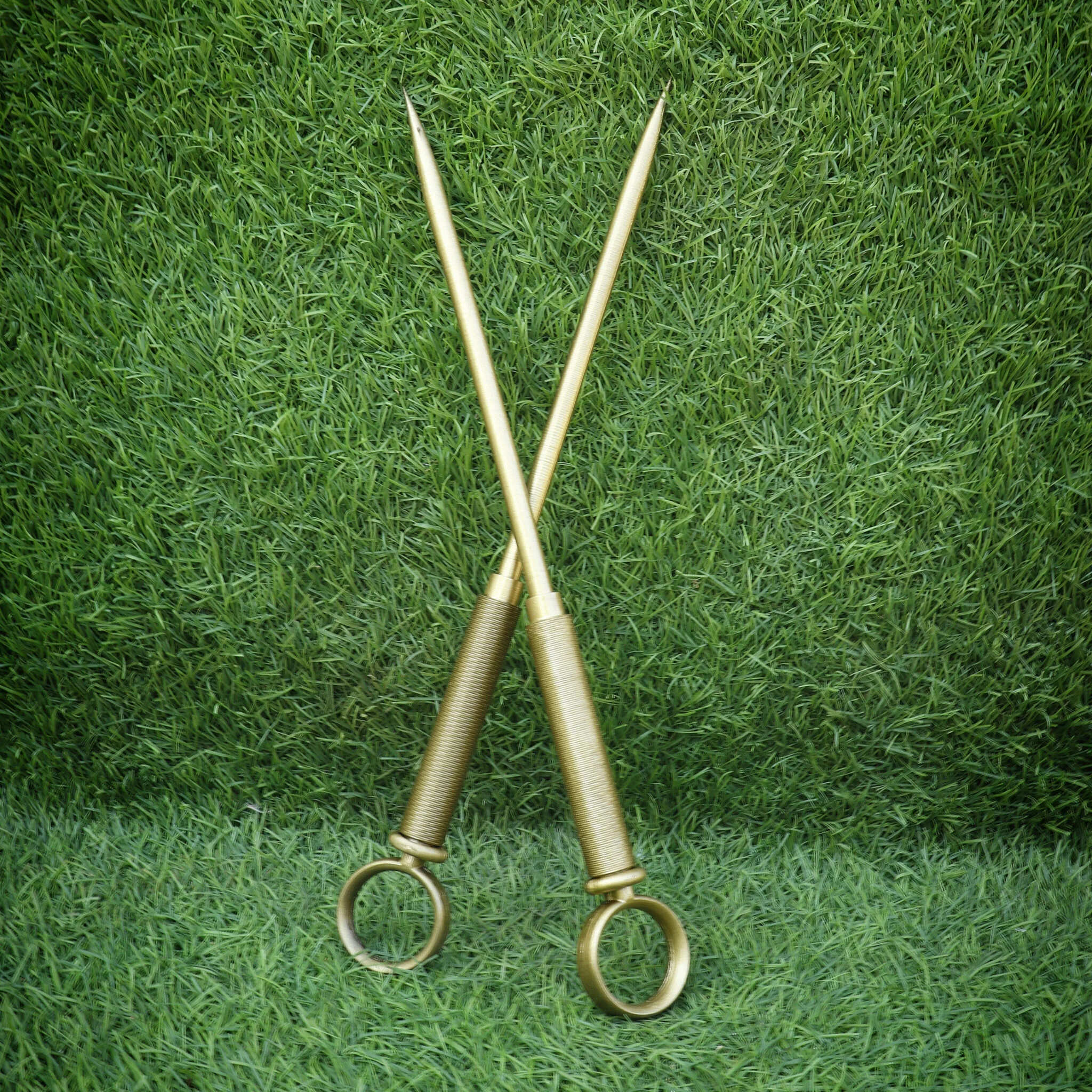 Yor Forger Thorn Princess Golden Stiletto type Weapon SpyX Family