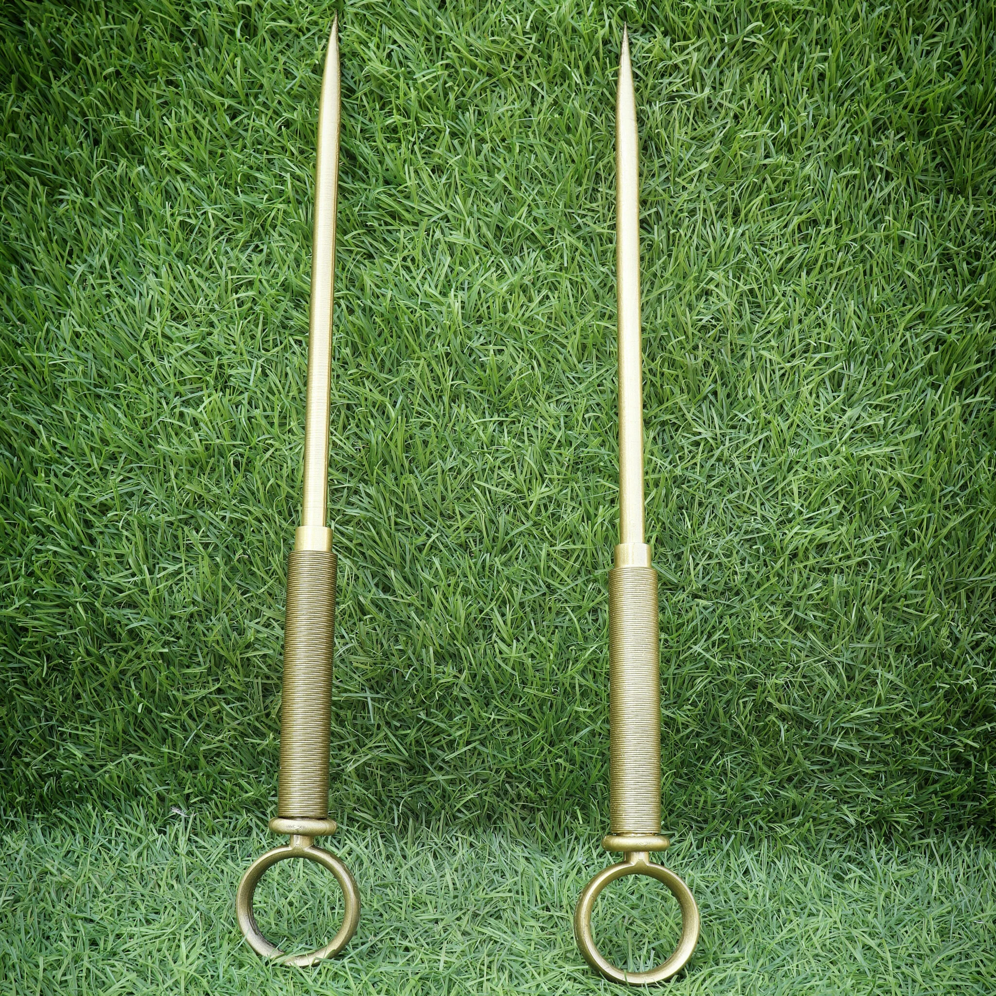 Yor Forger Thorn Princess Golden Stiletto type Weapon SpyX Family