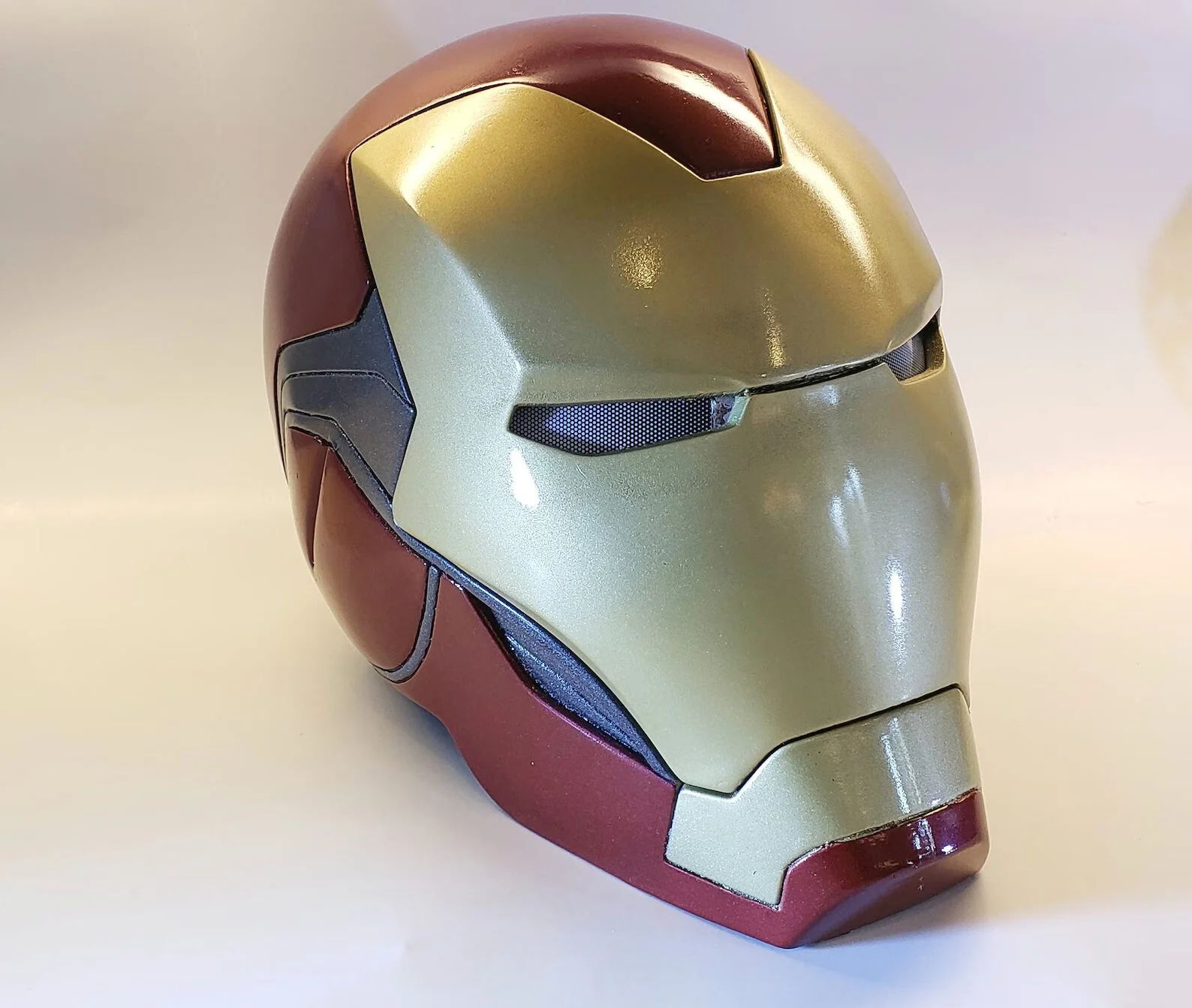 Buy Tony Stark Iron Man Avengers Infinity War Men's Sunglasses/Spectacle  Frames (Golden-Red) Online at Best Prices in India - JioMart.