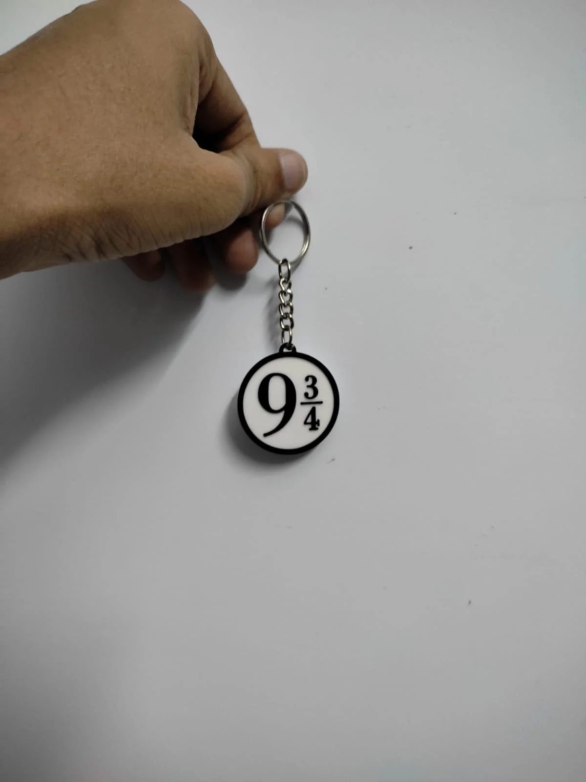 Harry potter platform keychain